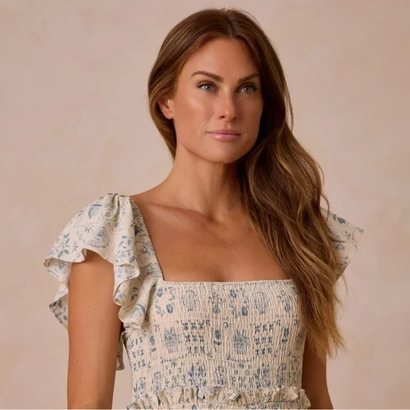 Rylee + Cru Cream Maxi Dress with Elegant Silhouette - Picture 4 of 5